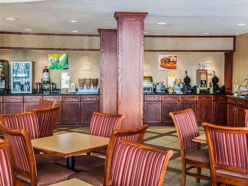 Quality Inn Castleton Exterior foto