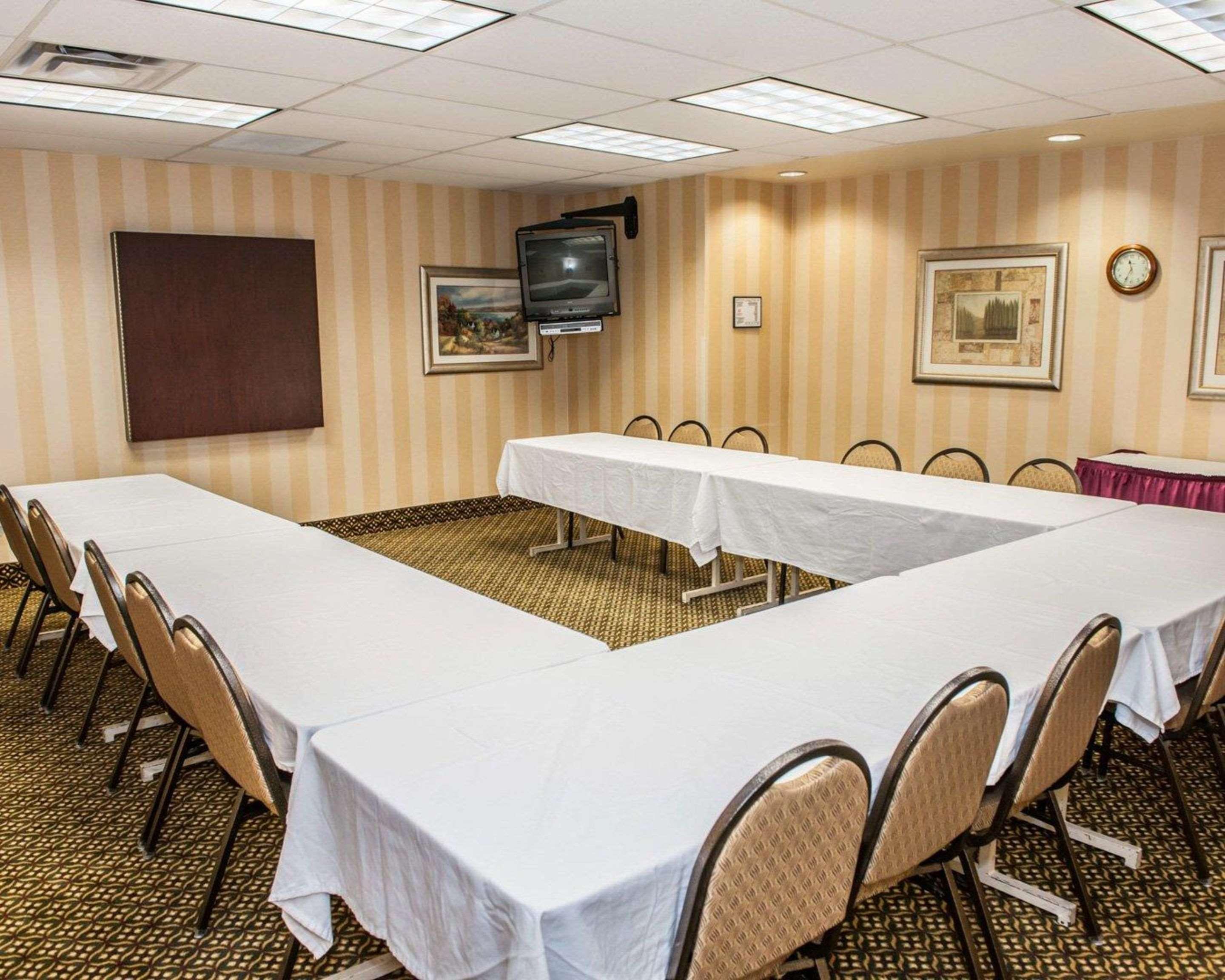 Quality Inn Castleton Exterior foto
