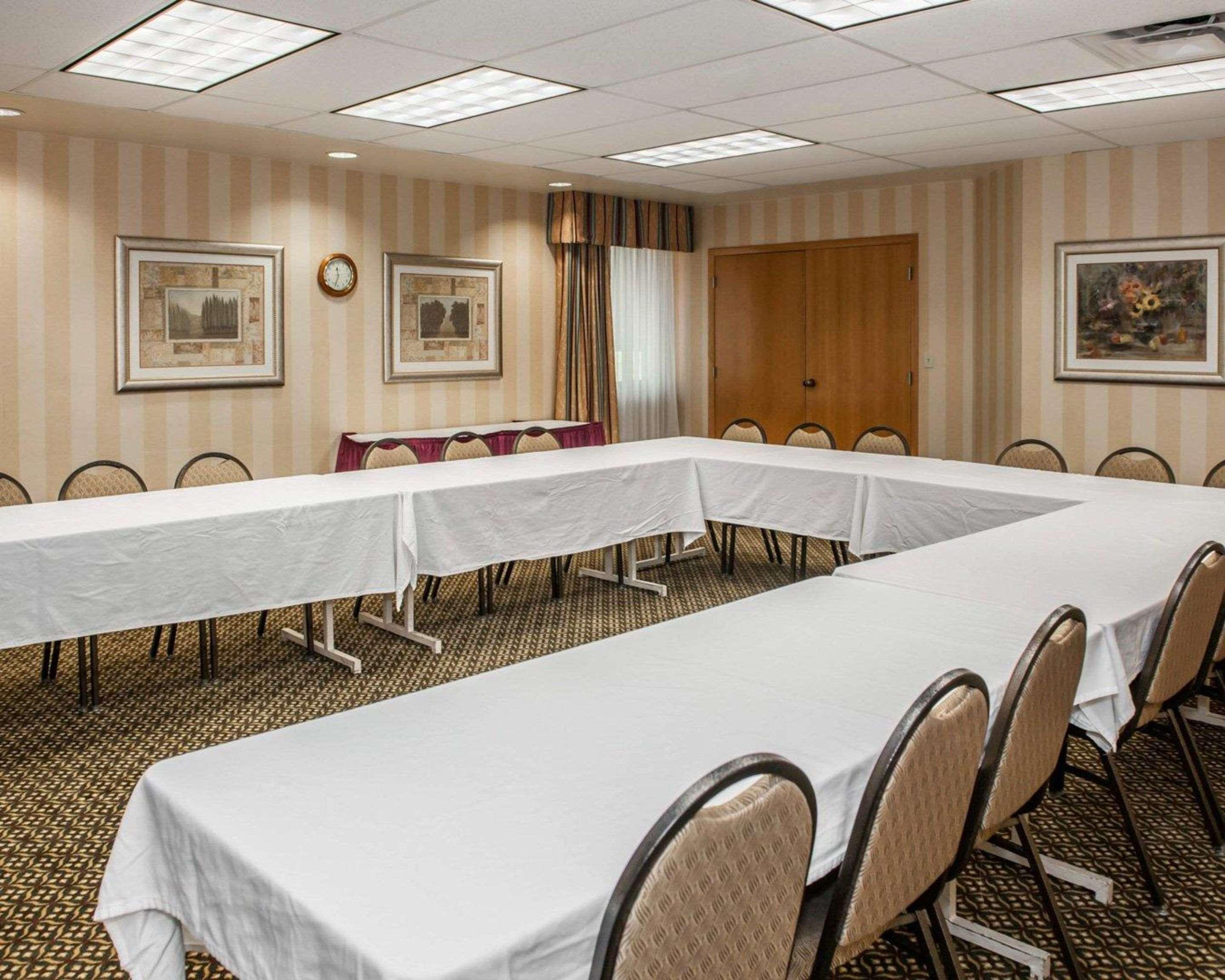 Quality Inn Castleton Exterior foto