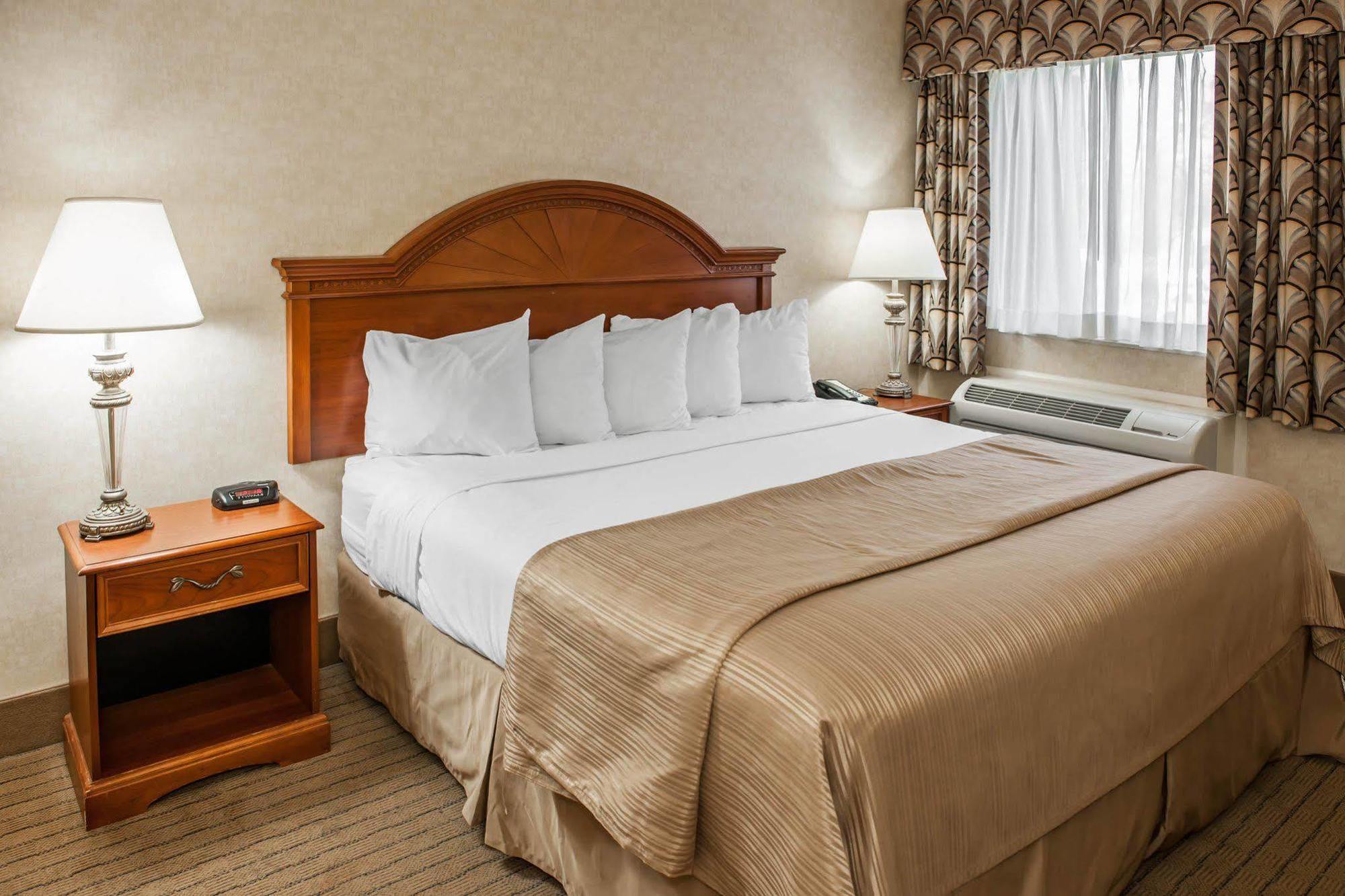 Quality Inn Castleton Exterior foto