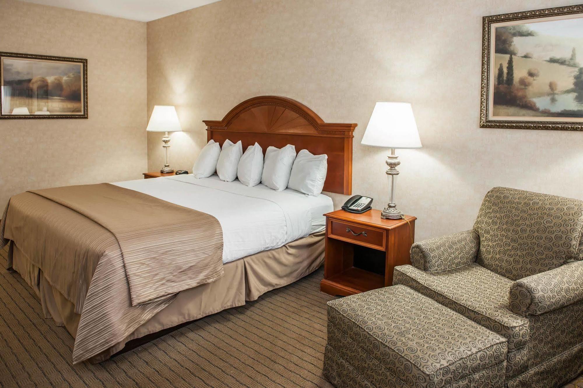Quality Inn Castleton Exterior foto