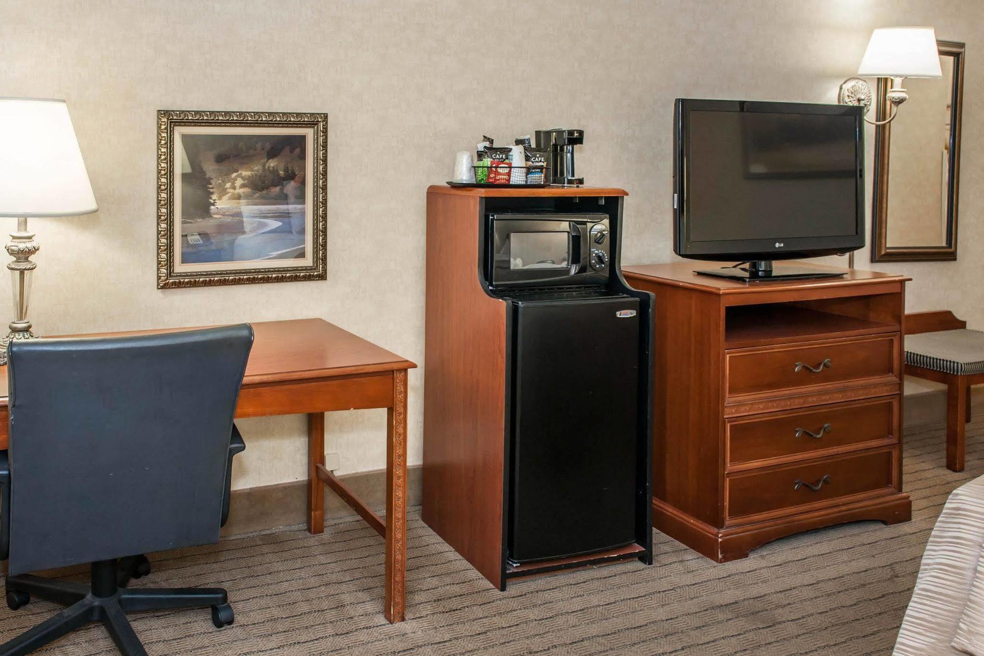 Quality Inn Castleton Exterior foto