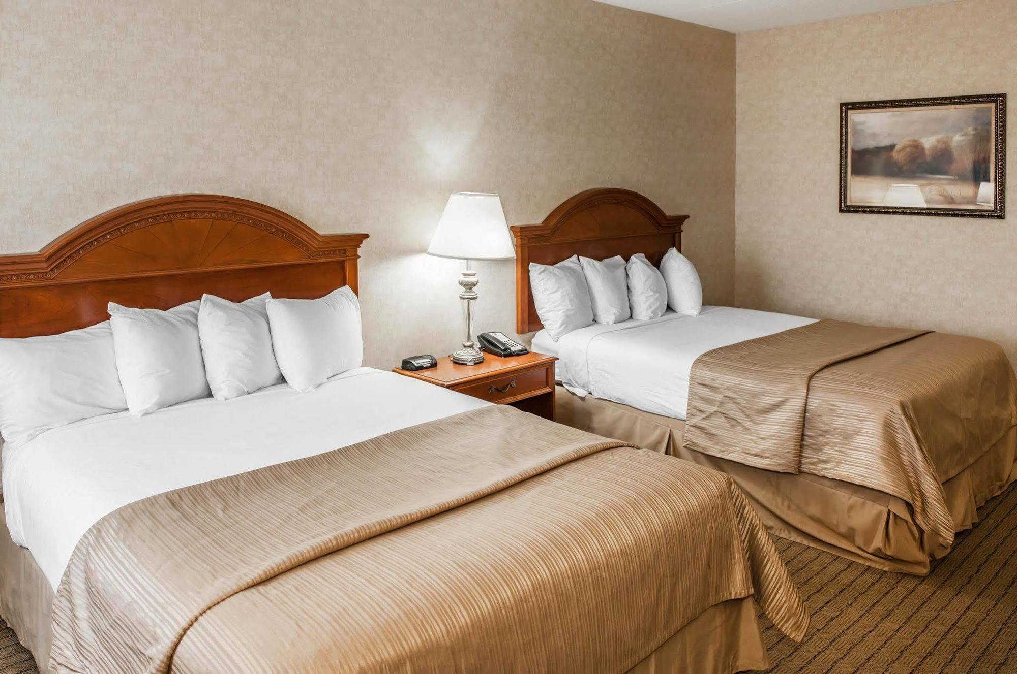 Quality Inn Castleton Exterior foto